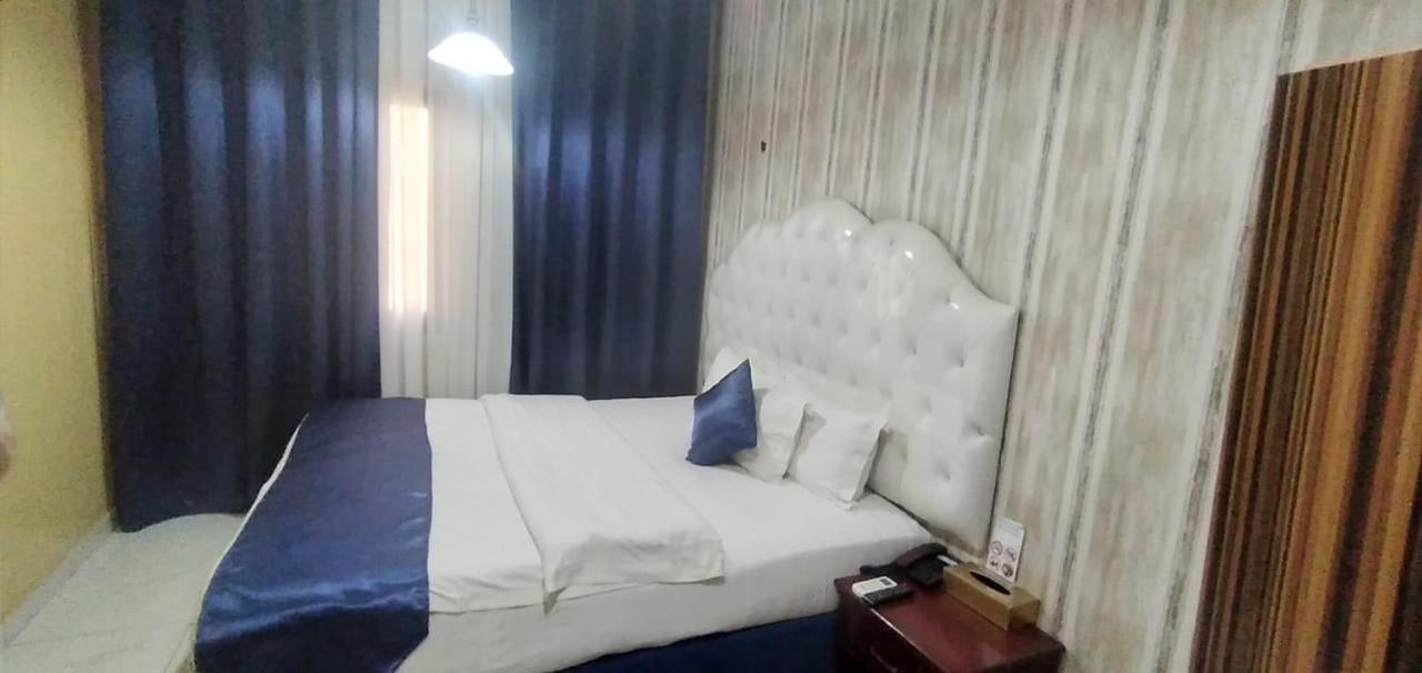Golden Star Hotel Dubaï Extérieur photo